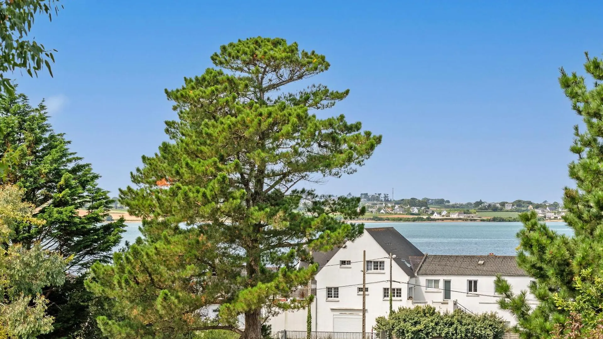 Maison Recente A 300 M De La Mer 카롱테크 0*,  프랑스
